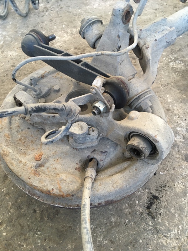Кулак поворотный Peugeot 406 1999 8B