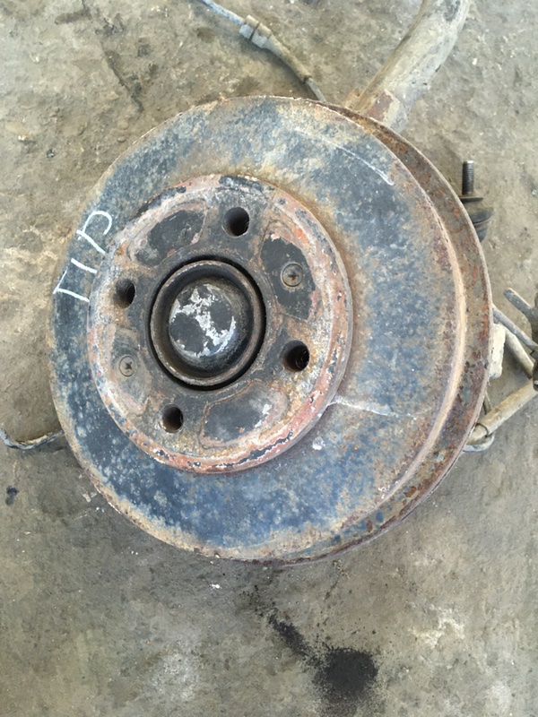 Кулак поворотный Peugeot 406 1999 8B