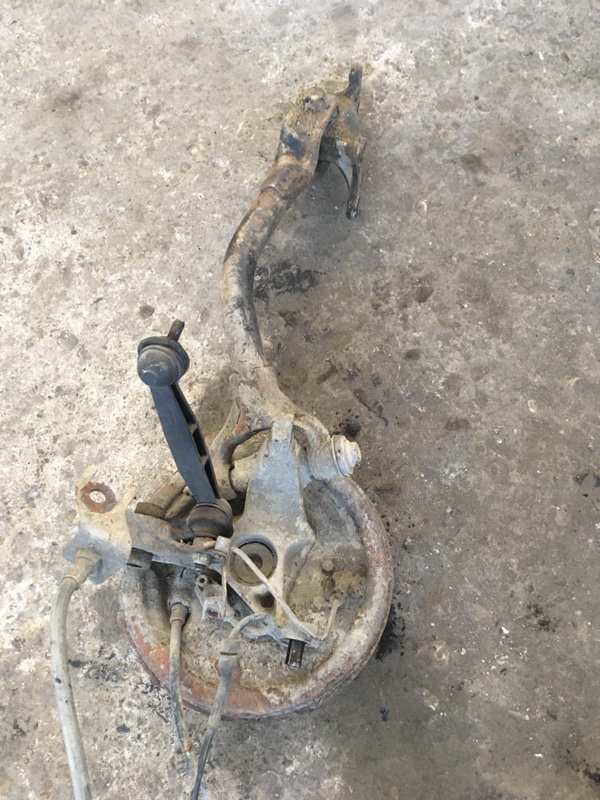 Кулак поворотный Peugeot 406 1999 8B