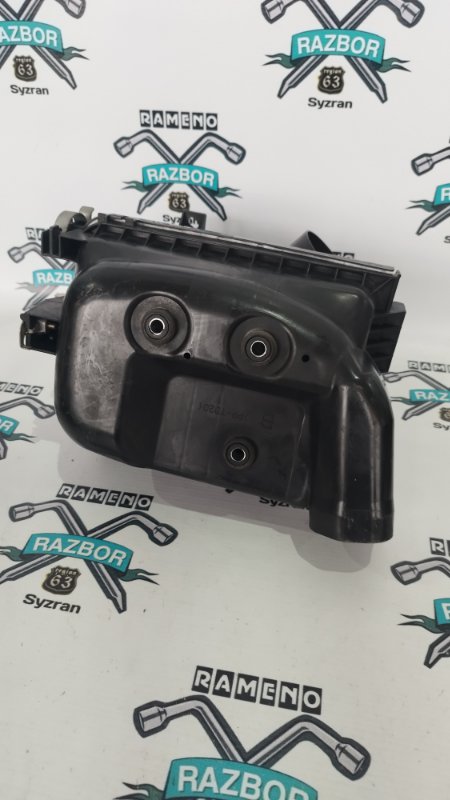 Корпус воздушного фильтра Toyota Allion 2010 ZRT260