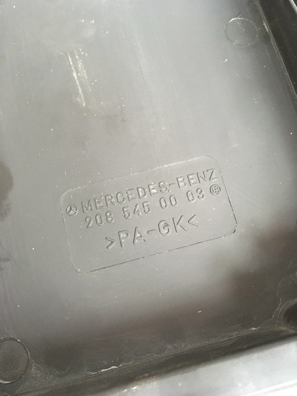 Крышка блока предохранителей Mercedes-Benz C-Class 1997 W202