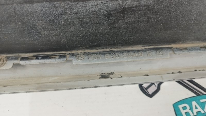 Молдинг двери Mercedes-Benz 190 1992 W201