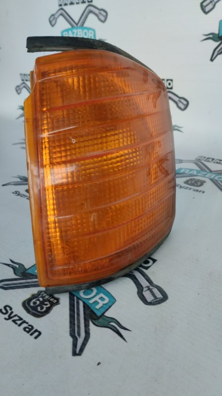 Поворотник Mercedes-Benz 190 1989 w201