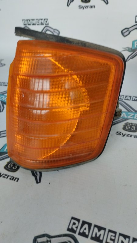Поворотник Mercedes-Benz 190 1989 w201