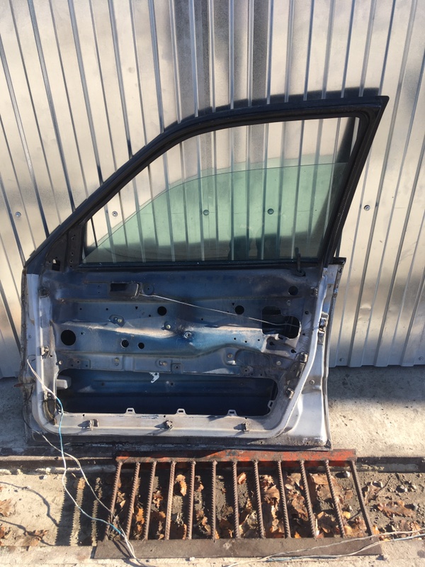 Дверь боковая Volkswagen Passat B3