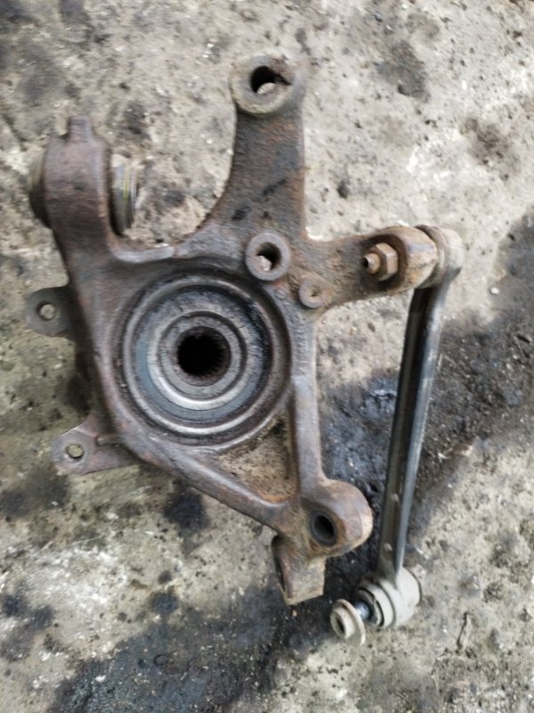 Кулак поворотный Mercedes-Benz 190 1989 w201
