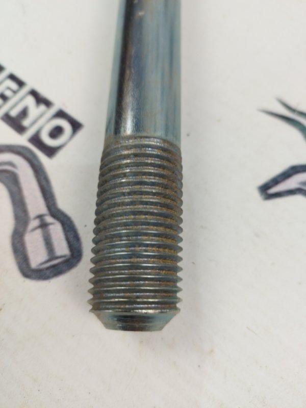 Крюк буксировочный