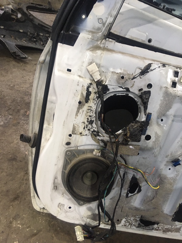 Дверь боковая Toyota Prius 1998 NHW10