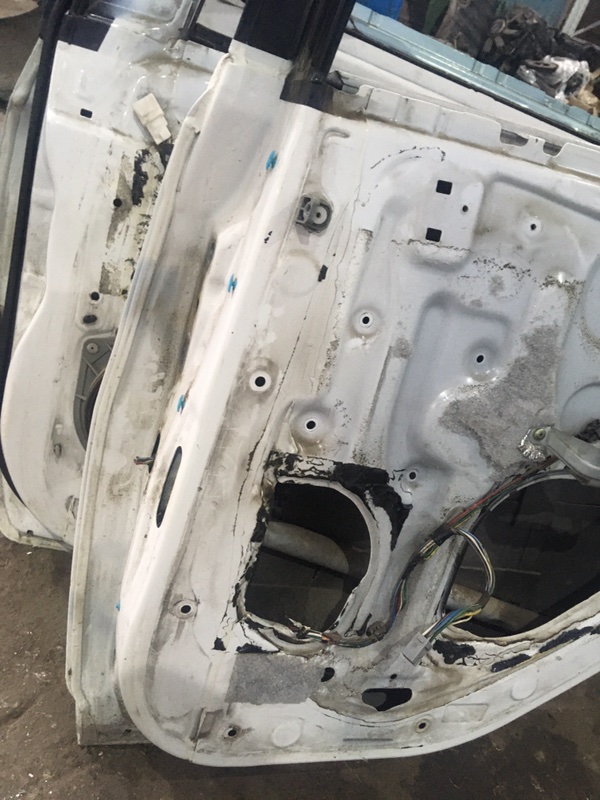 Дверь боковая Toyota Prius 1998 NHW10