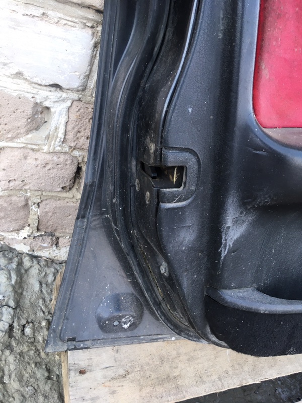 Дверь боковая Nissan Primera P10