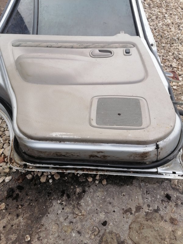 Дверь боковая Mazda Demio 1996
