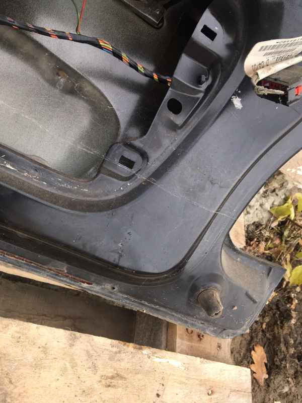 Крышка багажника Peugeot 206
