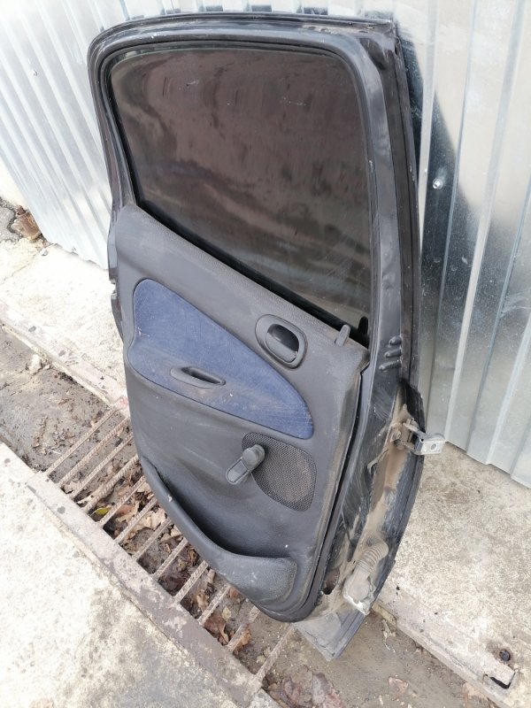 Дверь боковая Peugeot 206