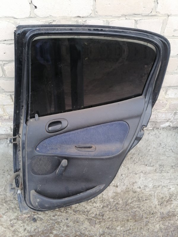 Дверь боковая Peugeot 206