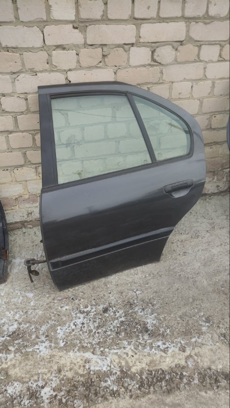 Дверь боковая Nissan Primera P10
