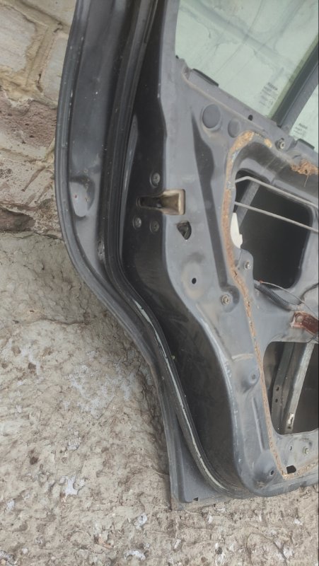 Дверь боковая Nissan Primera P10