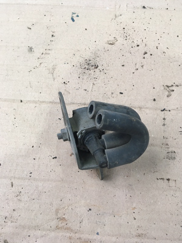 Вакуумный клапан Mitsubishi Legnum