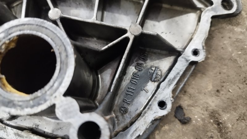 Крышка грм Mercedes-Benz W124 Рестайлинг