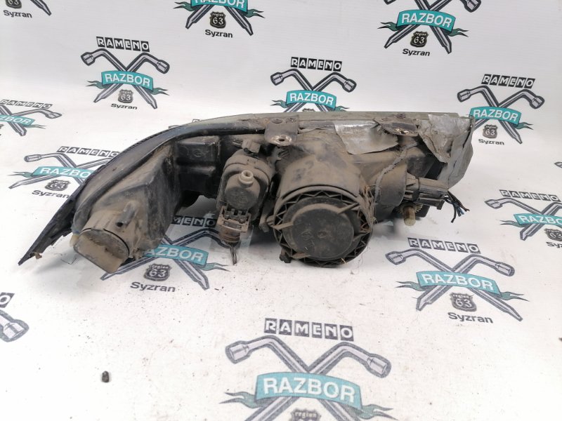 Фара галогеновая Rover 200