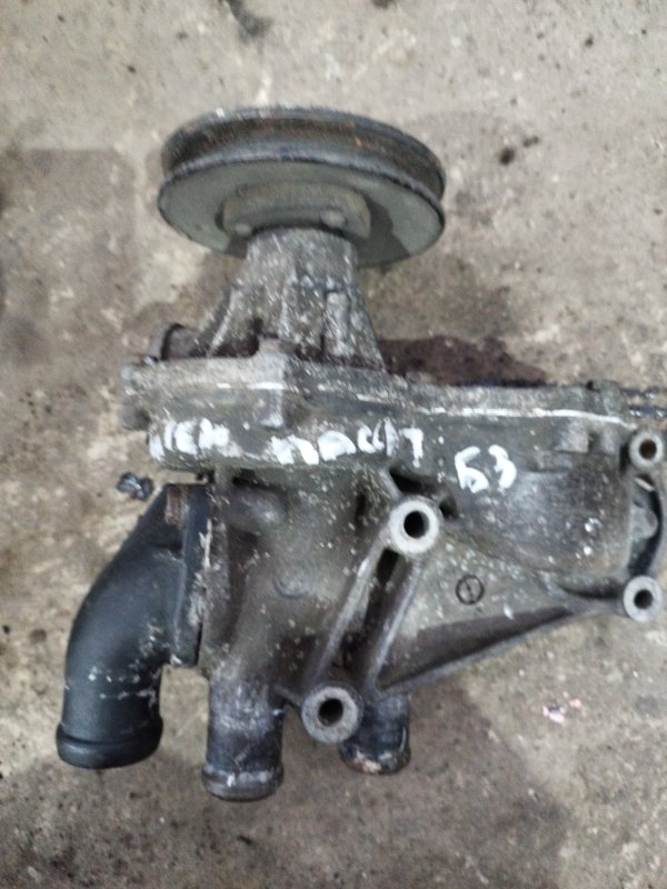 Помпа Volkswagen Passat 1989