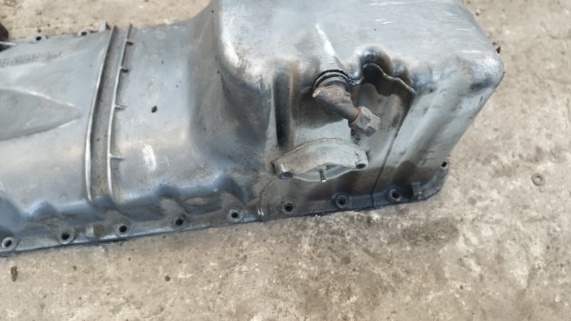 Поддон двигателя Mercedes-Benz W124 Рестайлинг