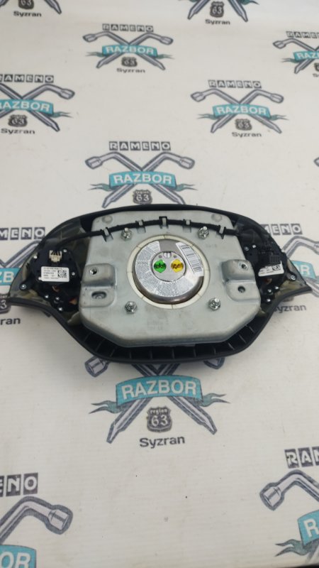 Подушка безопасности в руль Mercedes-Benz S-Class 2008 w221