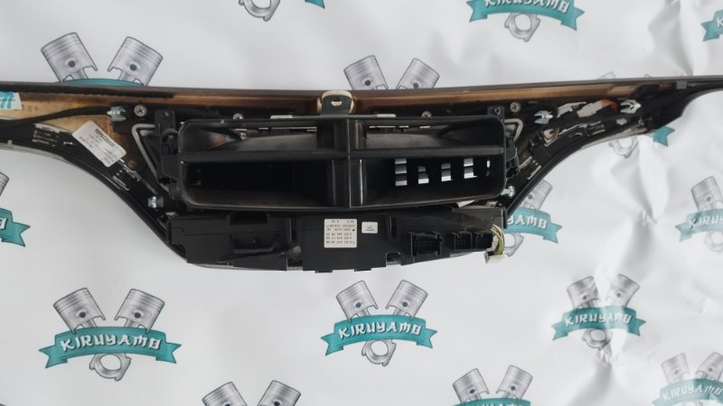 Накладка на торпедо Mercedes-Benz S-Class 2008 w221