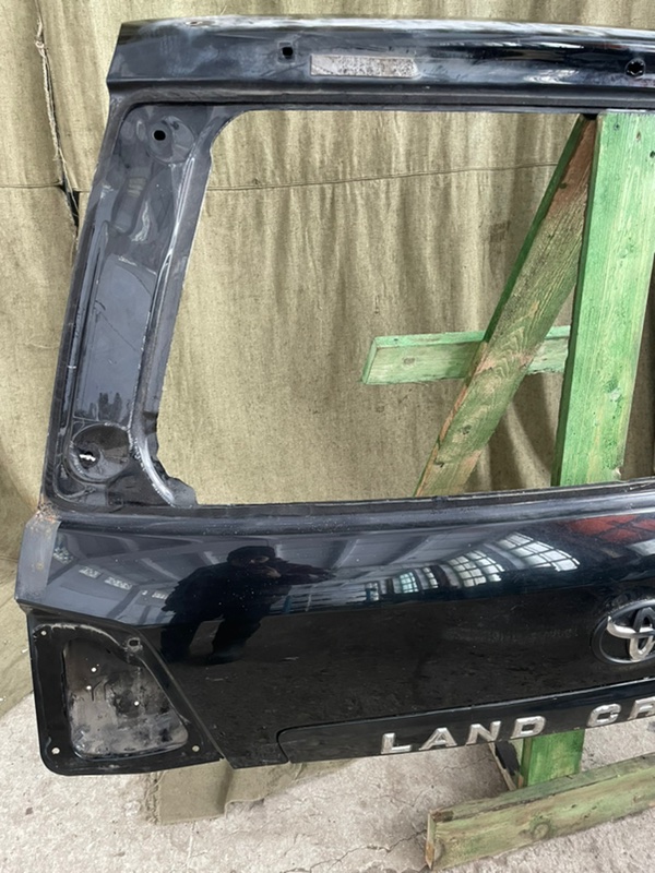 Крышка багажника Toyota LAnd CRUISER 200