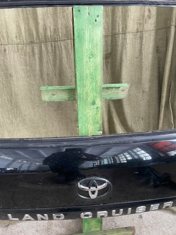 Крышка багажника Toyota LAnd CRUISER 200