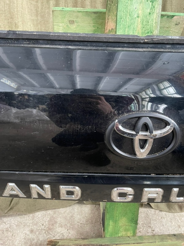 Крышка багажника Toyota LAnd CRUISER 200
