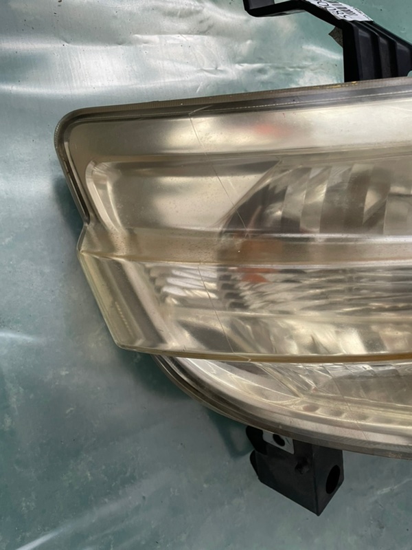 Фара галогеновая Nissan Serena 2005 с25