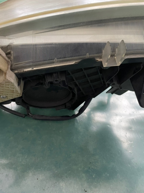 Фара галогеновая Nissan Serena 2005 с25