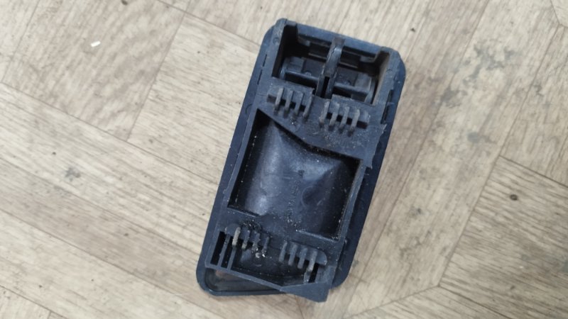 Ручка двери внутренняя Volkswagen Golf 2