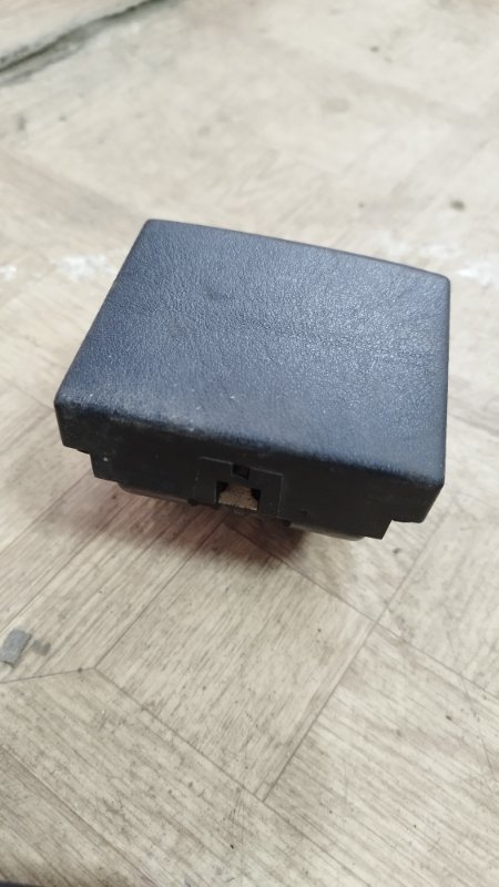 Пепельница Volkswagen Passat 1989
