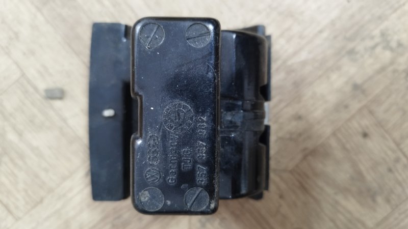 Пепельница Volkswagen Passat 1989