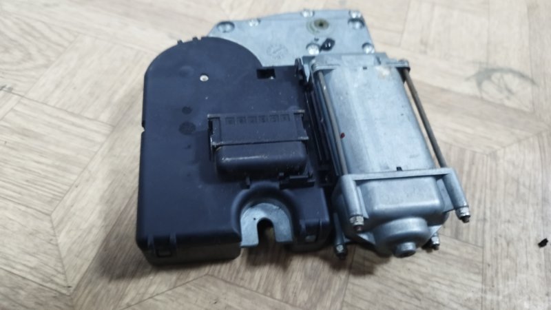 Блок управления люком Volkswagen Jetta 1992