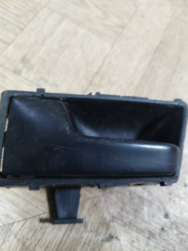 Ручка двери внутренняя Volkswagen Golf 2