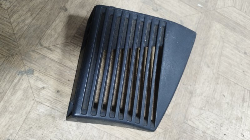 Накладка на торпедо Volkswagen Golf 2