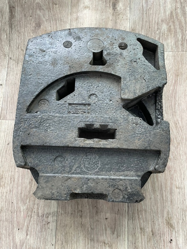 Крепление домкрата FORD Mondeo