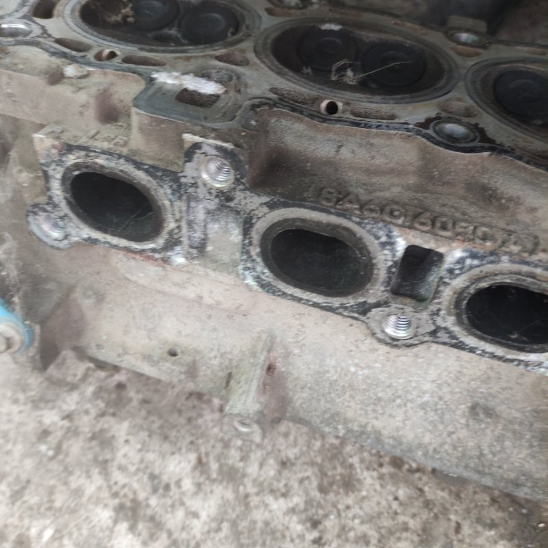Головка блока цилиндров FORD Fiesta 2008 mk6