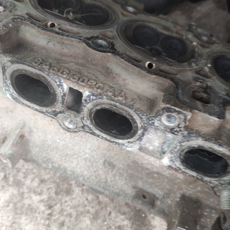 Головка блока цилиндров FORD Fiesta 2008 mk6