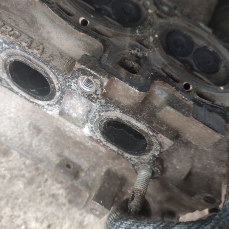 Головка блока цилиндров FORD Fiesta 2008 mk6