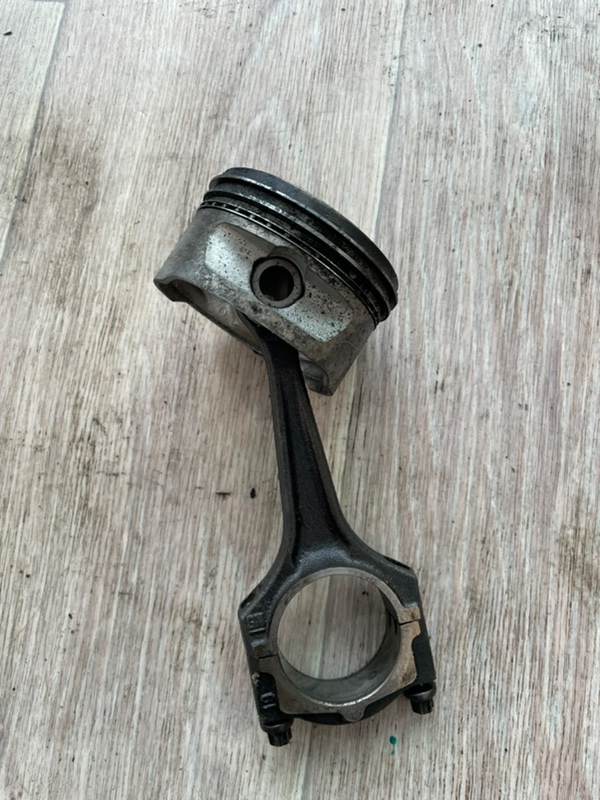 Поршень Opel Vectra B