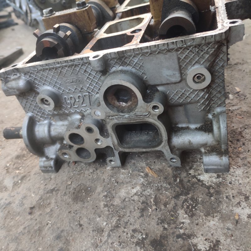 Головка блока цилиндров Mazda 6 2004 GG