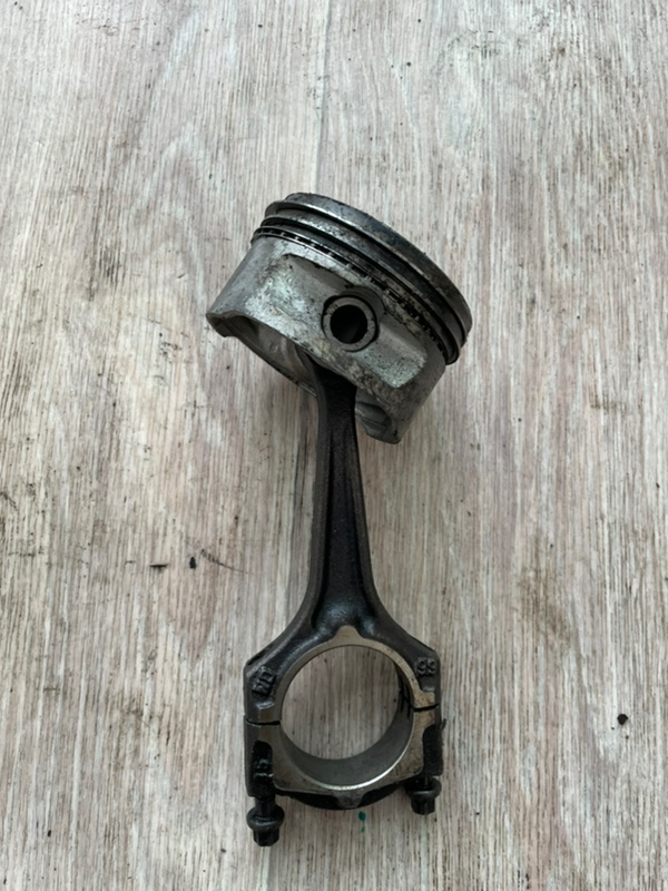 Поршень Opel Vectra B