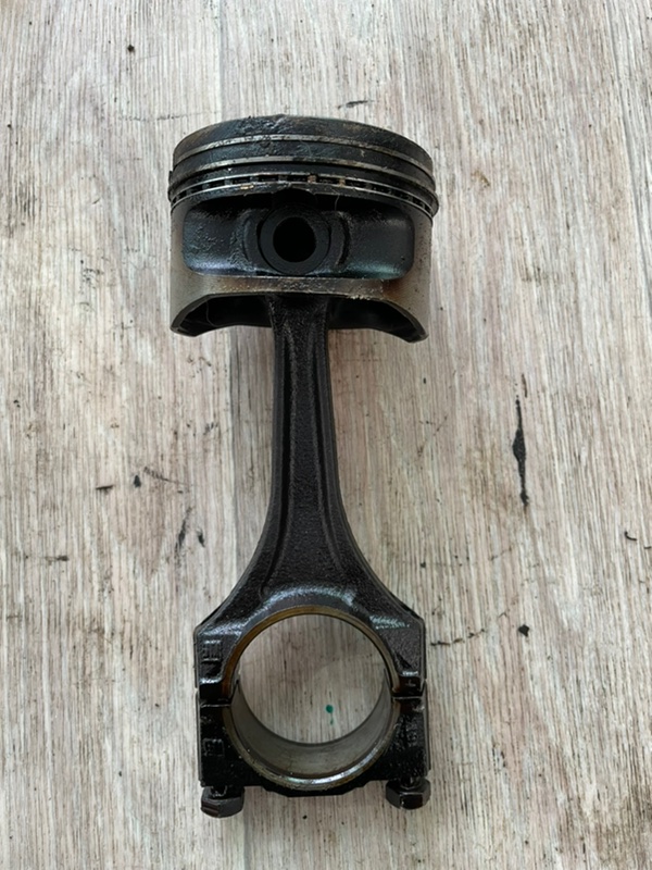 Поршень Opel Vectra B