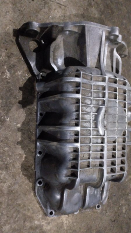 Поддон двигателя Ford Focus 2007 2