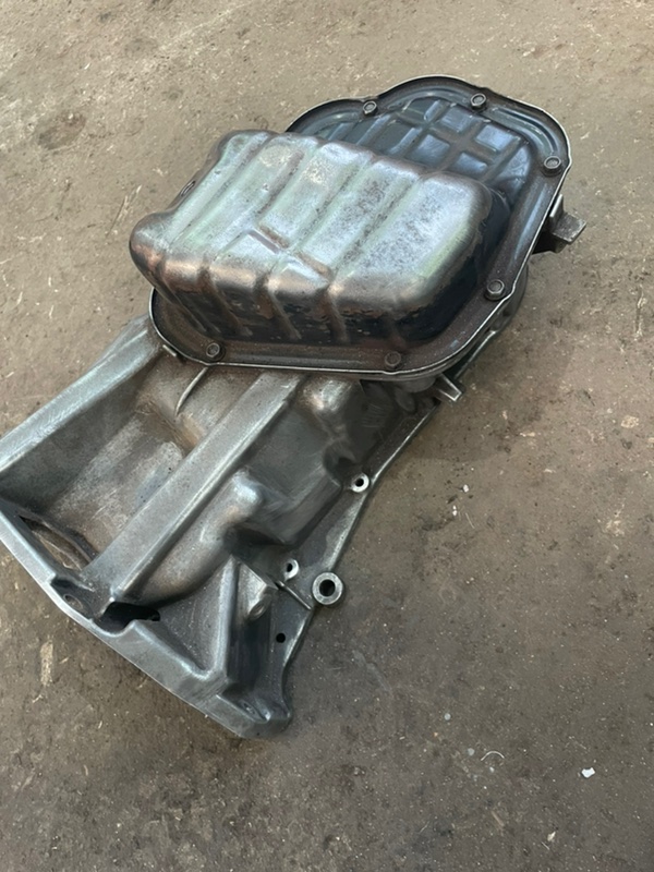 Поддон двигателя Nissan CUBE