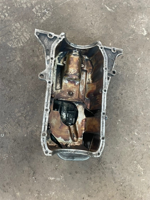 Поддон двигателя Nissan CUBE