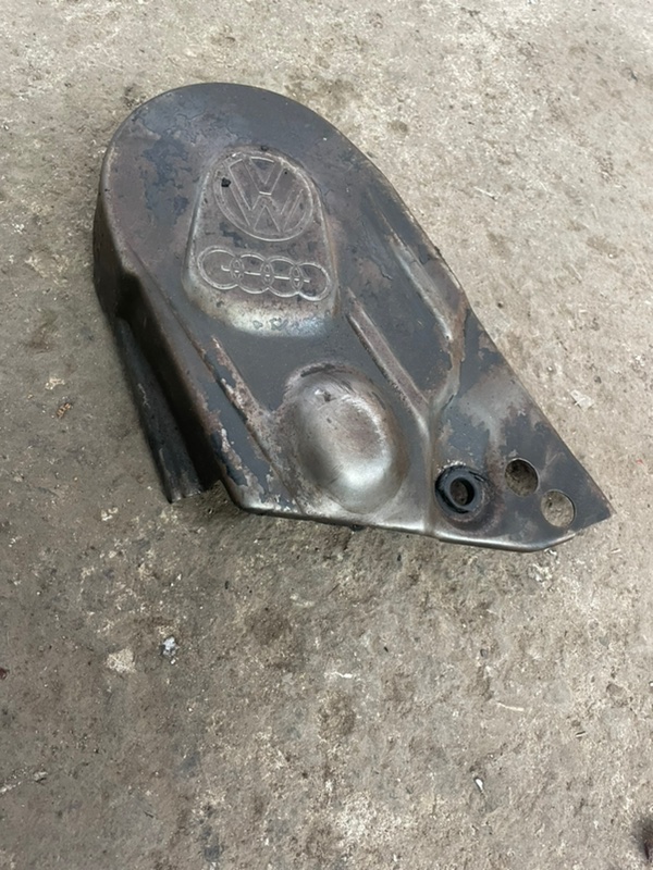 Кожух ГРМ Volkswagen Golf 2